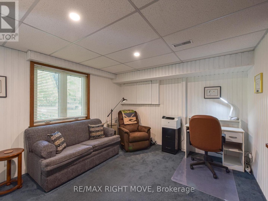 4350 PLUM POINT ROAD, 