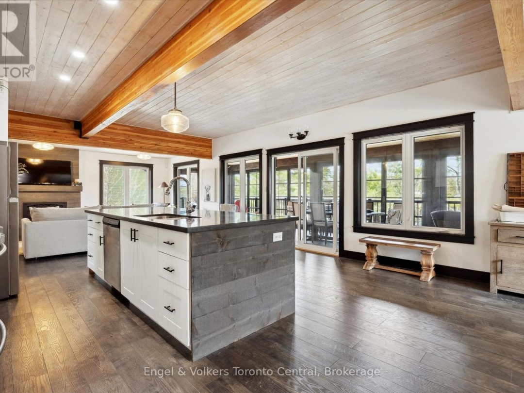 57 Pinetree Road, Loon Lake