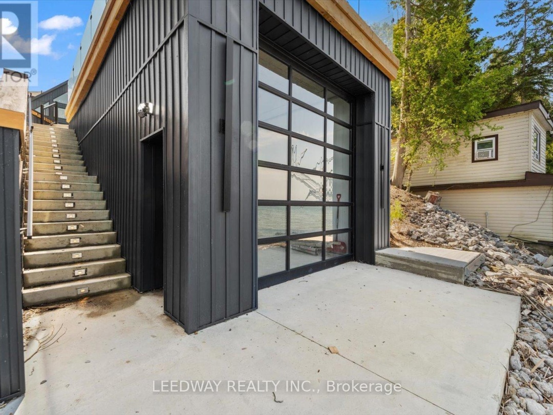 24410 Thorah Park Boulevard, Lake Simcoe