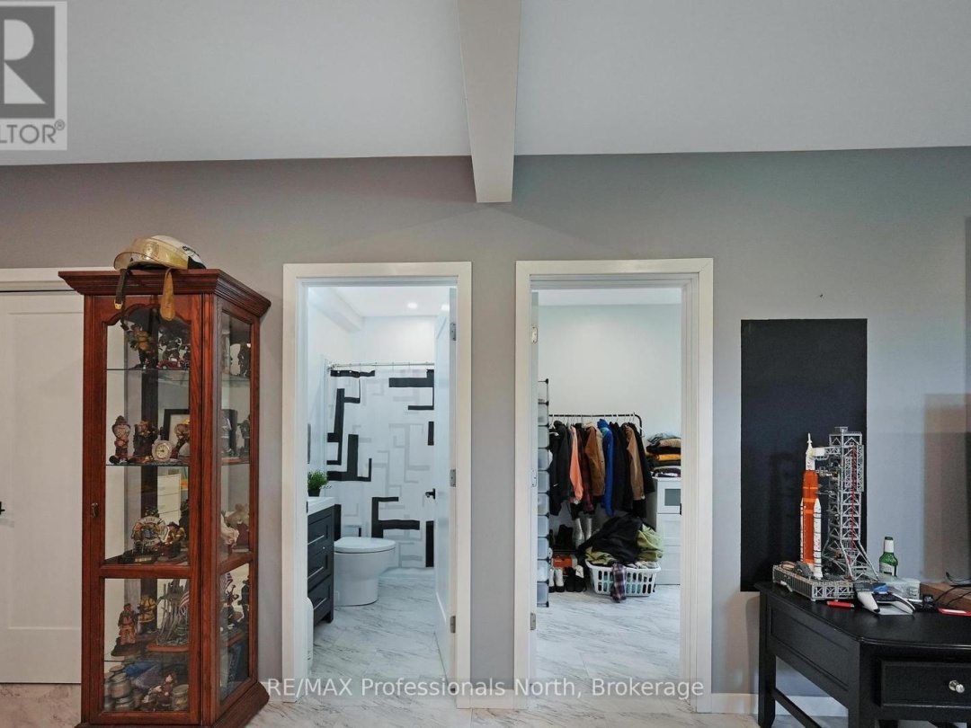 64 WINDOVER DRIVE, 