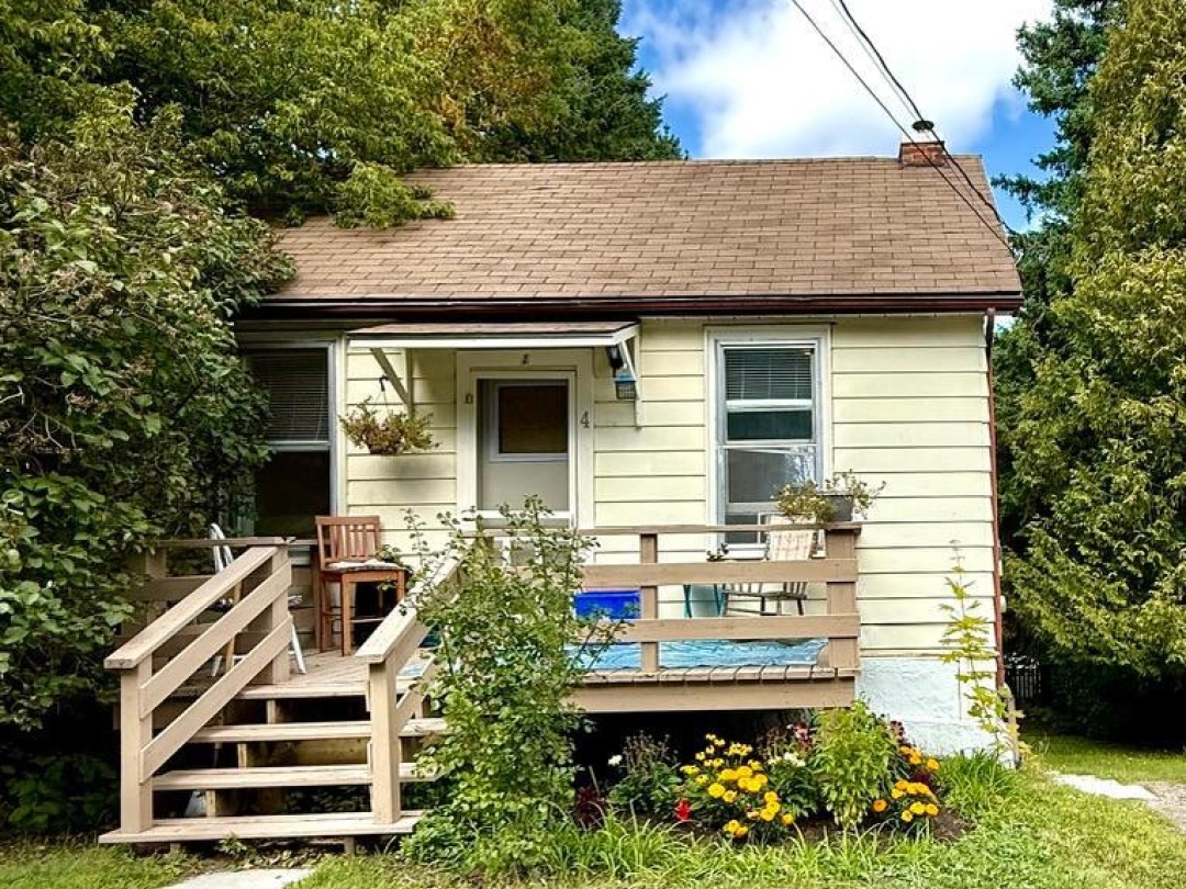 4 DUNCAN STREET E, 