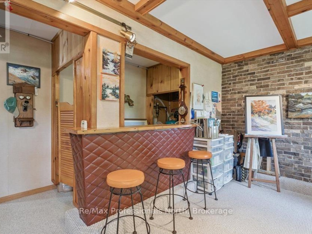 1042 RIVER HAVEN ROAD, Muskoka River