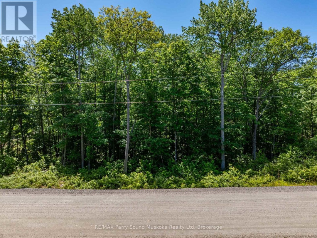 21 WEE-GE-WA ROAD, Clear Lake
