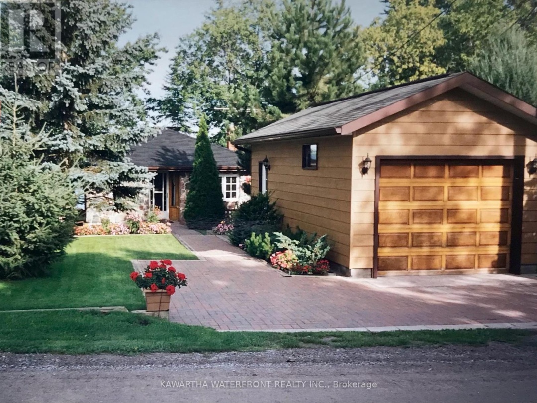 6 Oriole Road, Cameron Lake