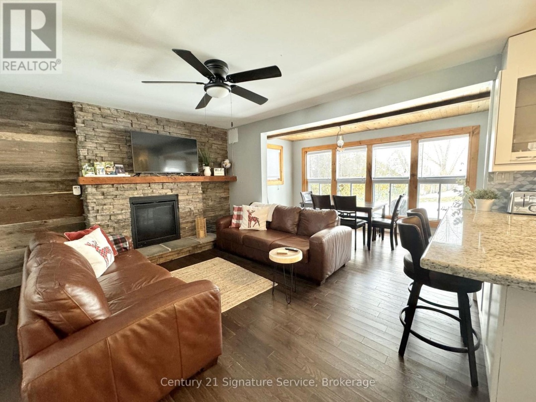 127 Maskinonge Road, Georgian Bay