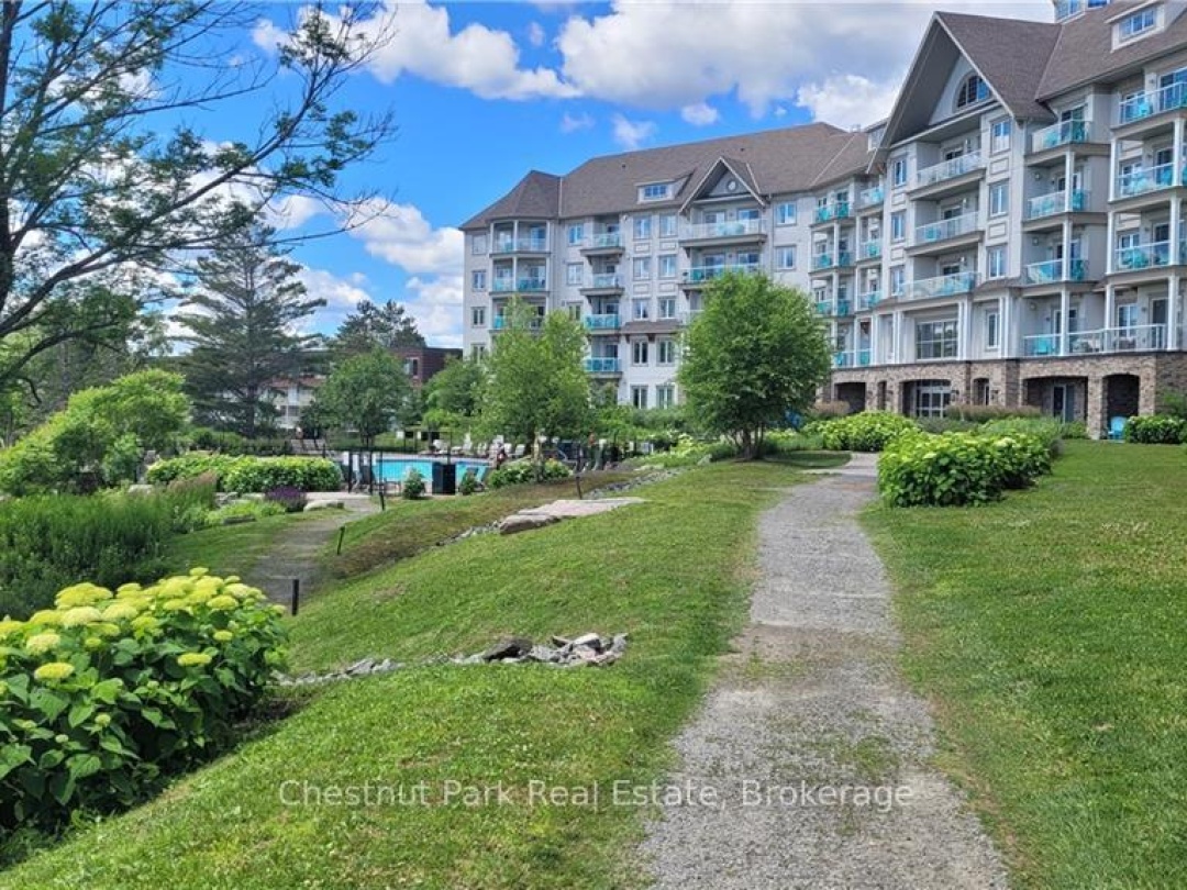 330 - 25 PEN LAKE POINT ROAD, Peninsula Lake