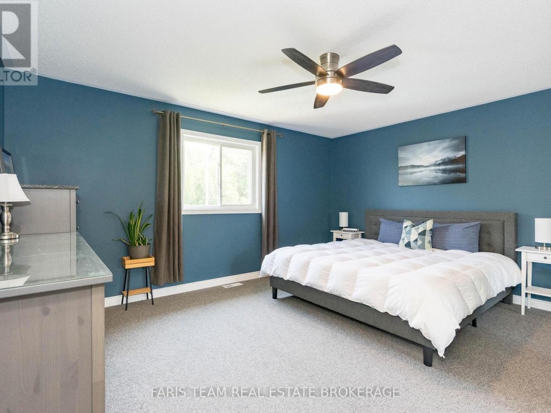 33 GEORGIAS WALK, 