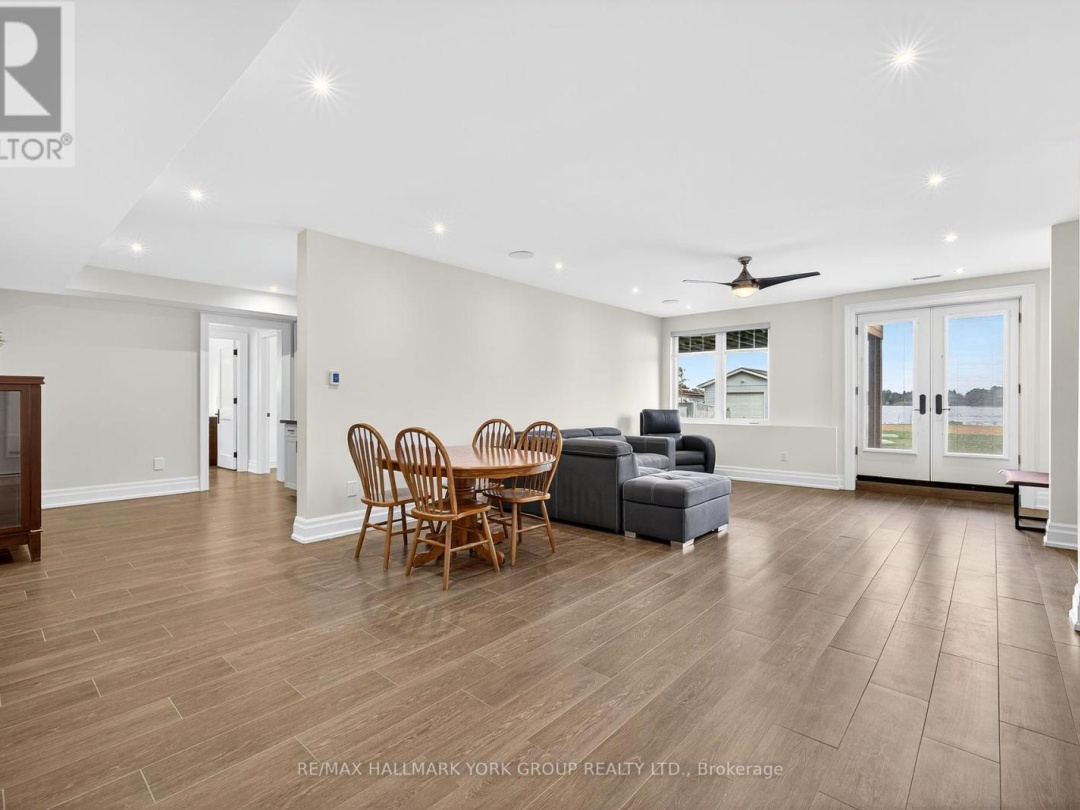 10 GRILLS ROAD, 