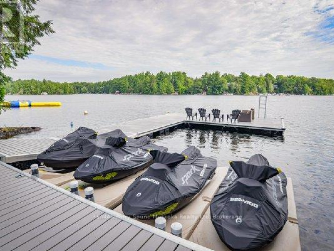 13 Shady Lane, Otter Lake