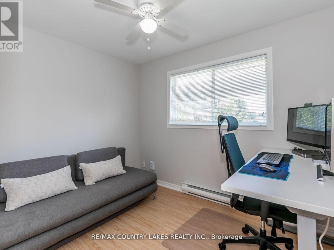 47 LAKE AVENUE, Lake Simcoe