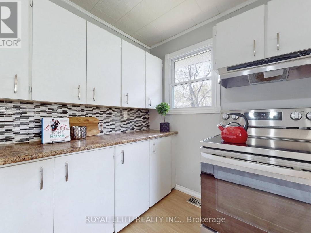 3965 Hilltop Road, Ramara