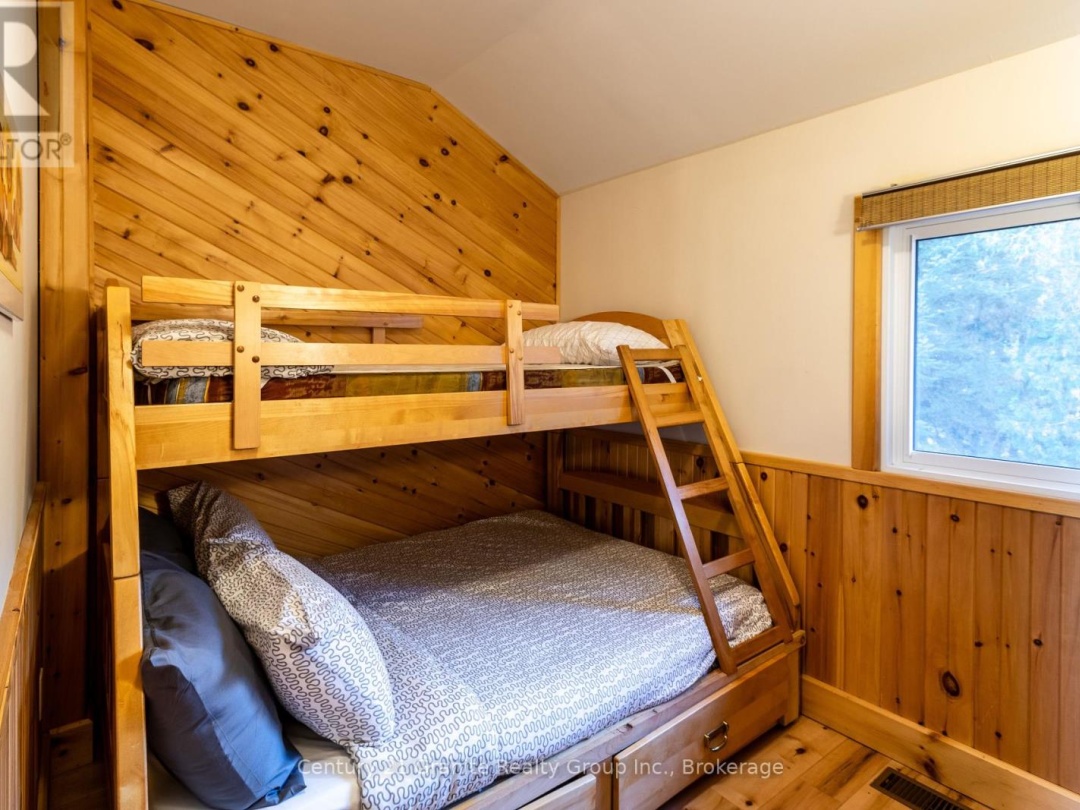 1317 Sullivan Drive, Haliburton Lake