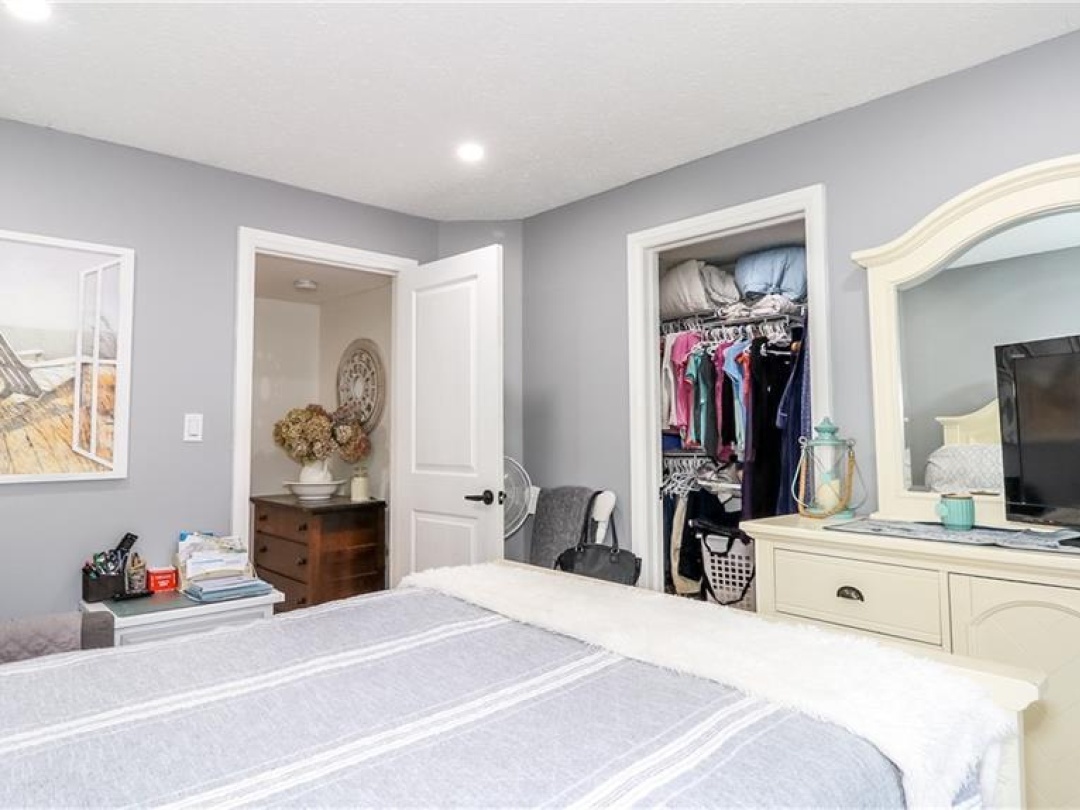 14 CONDER Drive, 