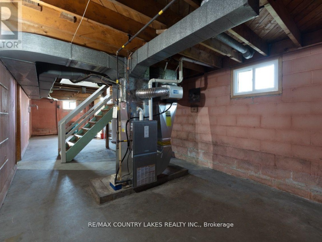895 HIGHWAY 7 ROAD, 