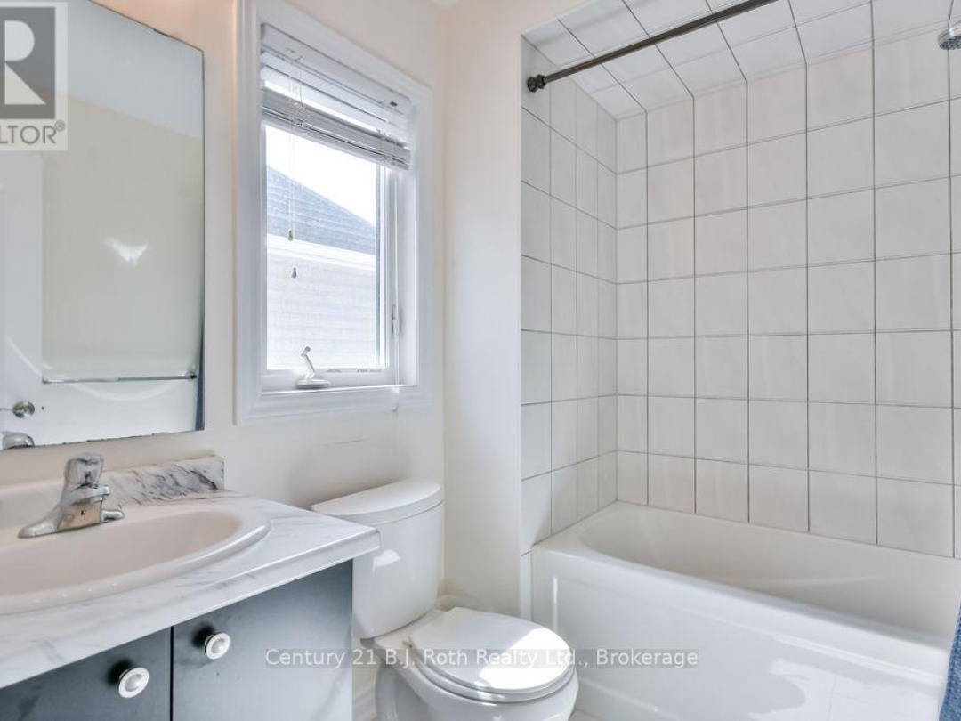 3040 Orion Boulevard, Orillia