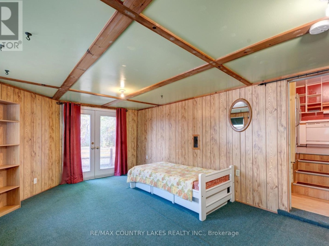 446 MAIN STREET E, 