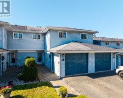 Property for Sale on 18 GEORGIAN BAY AVENUE, 
