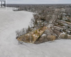 Cottage for Sale on Lake Simcoe