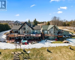Cottage for Sale on Pigeon Lake