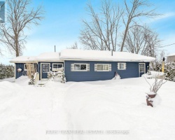 Cottage for Sale on St John Lake