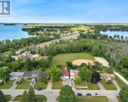 Property for Sale on 392 BAYVIEW PARKWAY, 