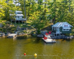 Cottage for Sale on Pine Lake