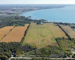 Cottage for Sale on Lake Simcoe