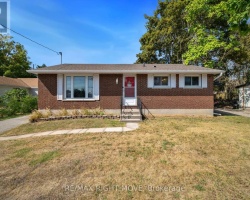 Property for Sale on 3 WESTMOUNT DRIVE N, 