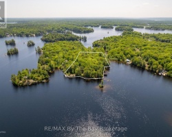 Cottage for Sale on Gloucester Pool