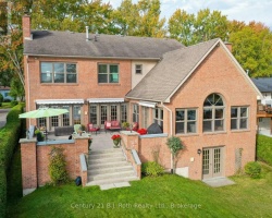 Cottage for Sale on Lake Simcoe
