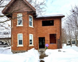 Property for Sale on 264 Mississaga Street W, Orillia