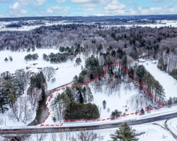 Cottage for Sale on Coldwater Lake
