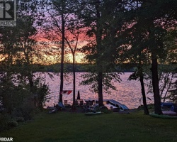 Cottage for Sale on Dalrymple Lake