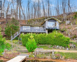 Cottage for Sale on Otter Lake