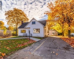 Property for Sale on 261 BARRIE ROAD, 