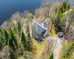 Cottage for Sale on Kashagawigamog Lake
