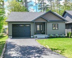 Property for Sale on 3324 Bramshott Avenue, Severn (West Shore)