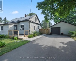 Property for Sale on 450 MARY STREET N, 