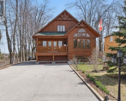 Cottage for Sale on Lake Simcoe
