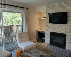 Cottage for Sale on Peninsula Lake