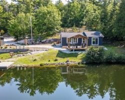 Cottage for Sale on Severn Lake