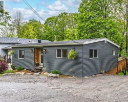 Property for Sale on 44 Edward Street, Bracebridge (Macaulay)