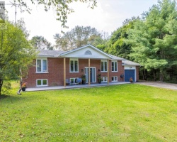 Cottage for Sale on Pigeon Lake