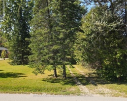 Property for Sale on 1968 ROSEMOUNT ROAD, 