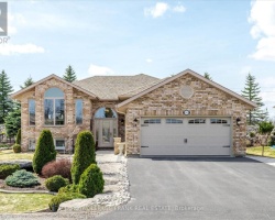 Property for Sale on 42 HUNTINGWOOD CRESCENT, 