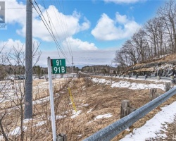 Cottage for Sale on Mountain Basin Lake