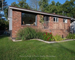 Property for Sale on 8 CYRIL MARTIN PLACE, 