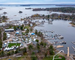 Property for Sale on 2517 HONEY HARBOUR ROAD, 