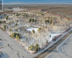 Cottage for Sale on Black Lake