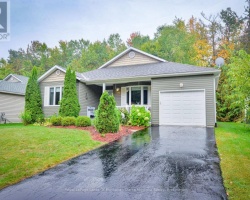 Property for Sale on 77 HEDGEWOOD LANE, 